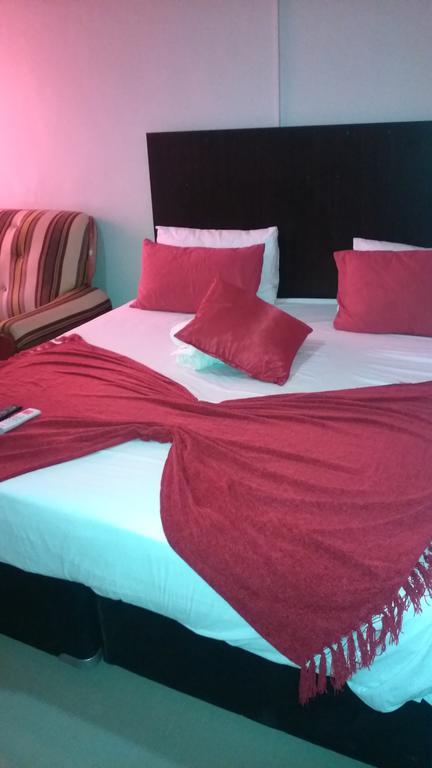 Valley Guest House Pretoria-Noord エクステリア 写真