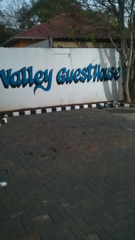 Valley Guest House Pretoria-Noord エクステリア 写真