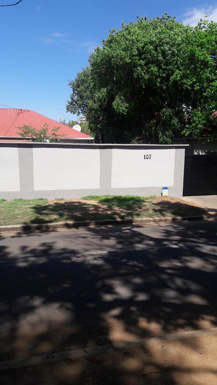 Valley Guest House Pretoria-Noord エクステリア 写真