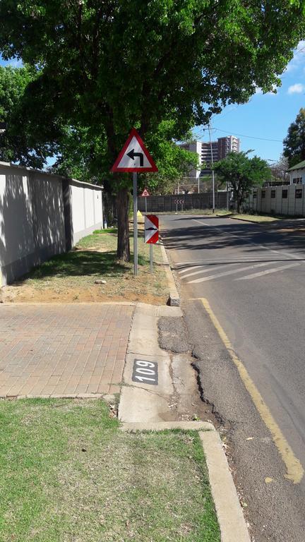 Valley Guest House Pretoria-Noord エクステリア 写真