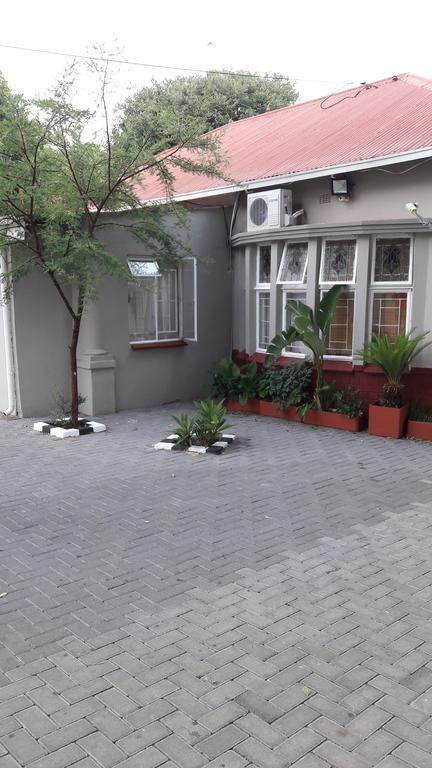 Valley Guest House Pretoria-Noord エクステリア 写真
