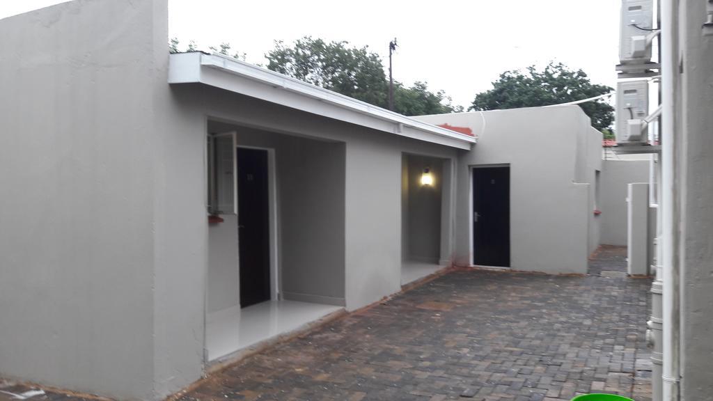 Valley Guest House Pretoria-Noord エクステリア 写真